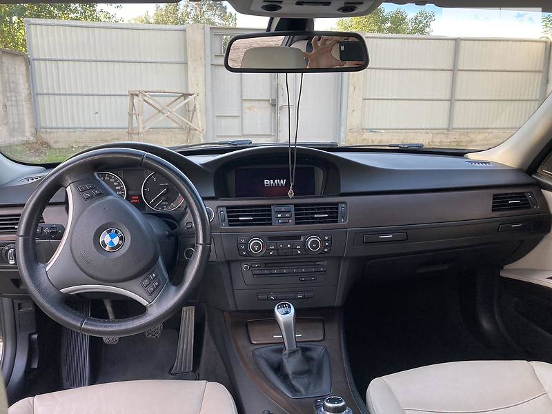 Седан BMW 3 Series 2010 в Харкові