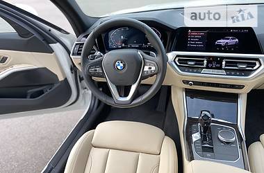 Седан BMW 3 Series 2019 в Киеве