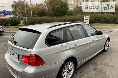 Универсал BMW 3 Series 2011 в Киеве