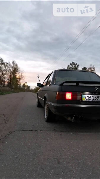 Купе BMW 3 Series 1987 в Репках