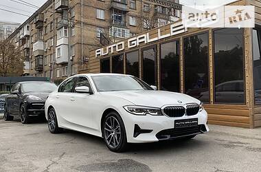 Седан BMW 3 Series 2019 в Киеве