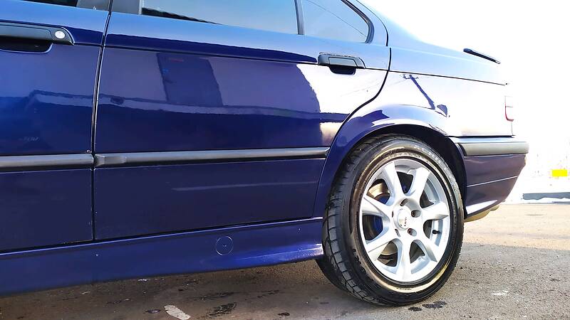 Седан BMW 3 Series 1997 в Дрогобыче