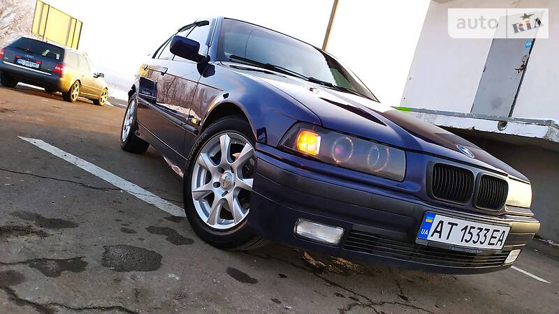 Седан BMW 3 Series 1997 в Дрогобыче