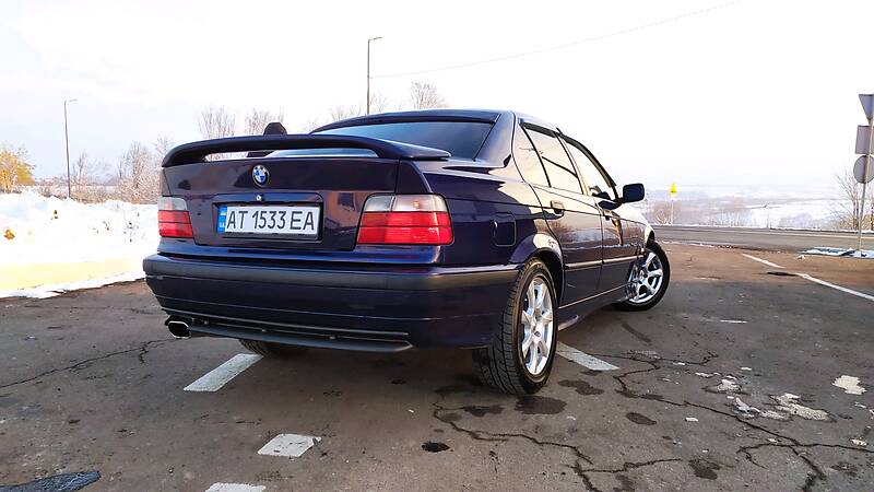 Седан BMW 3 Series 1997 в Дрогобыче