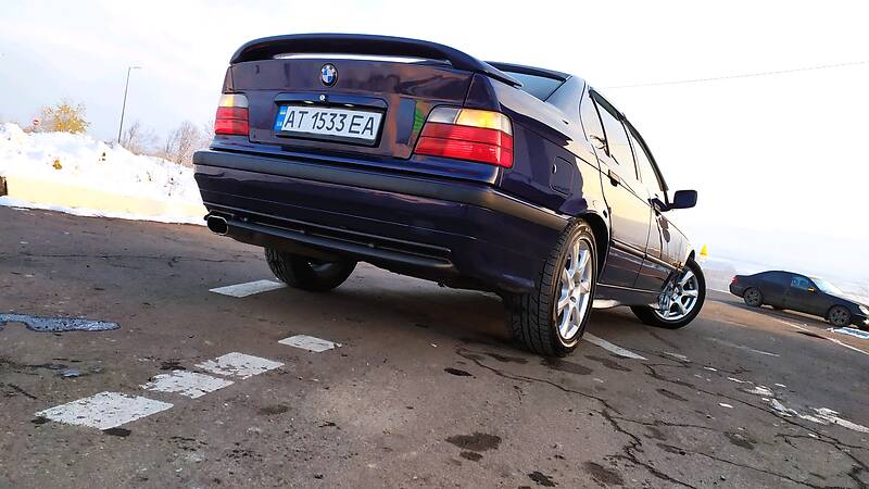 Седан BMW 3 Series 1997 в Дрогобыче