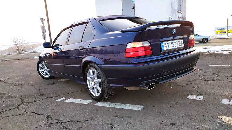 Седан BMW 3 Series 1997 в Дрогобыче