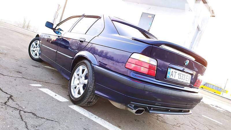 Седан BMW 3 Series 1997 в Дрогобыче
