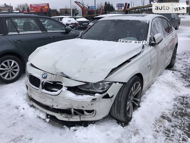 Седан BMW 3 Series 2013 в Львове