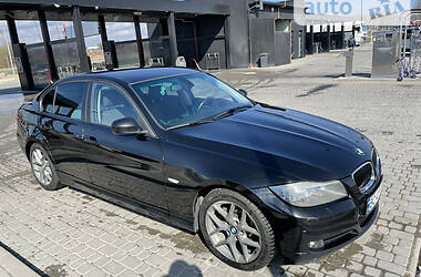 Седан BMW 3 Series 2010 в Львове