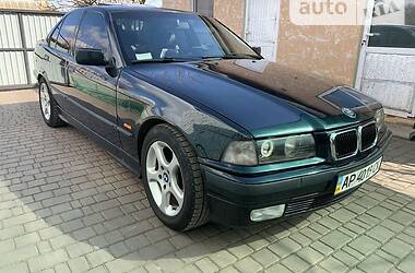 Седан BMW 3 Series 1996 в Мелитополе