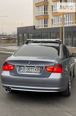 Седан BMW 3 Series 2010 в Виннице