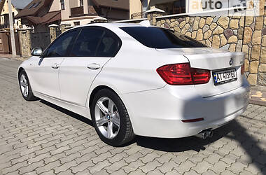 Седан BMW 3 Series 2013 в Львове