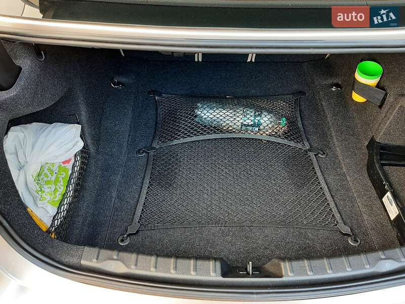 Седан BMW 3 Series 2014 в Баришівка