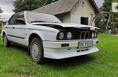 Седан BMW 3 Series 1986 в Стрию