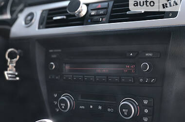 Седан BMW 3 Series 2009 в 