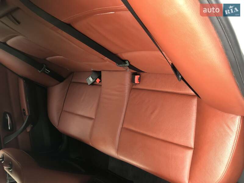 Седан BMW 3 Series 2010 в Днепре