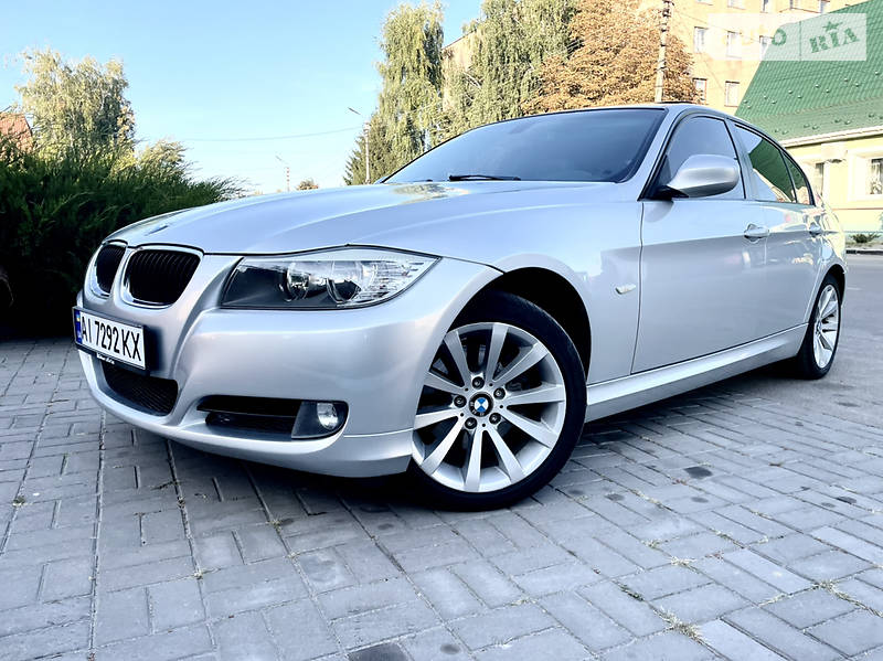 Седан BMW 3 Series 2010 в Києві