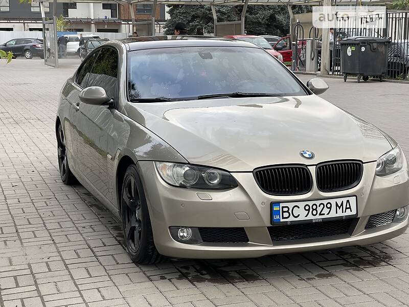 Купе BMW 3 Series 2008 в Ивано-Франковске