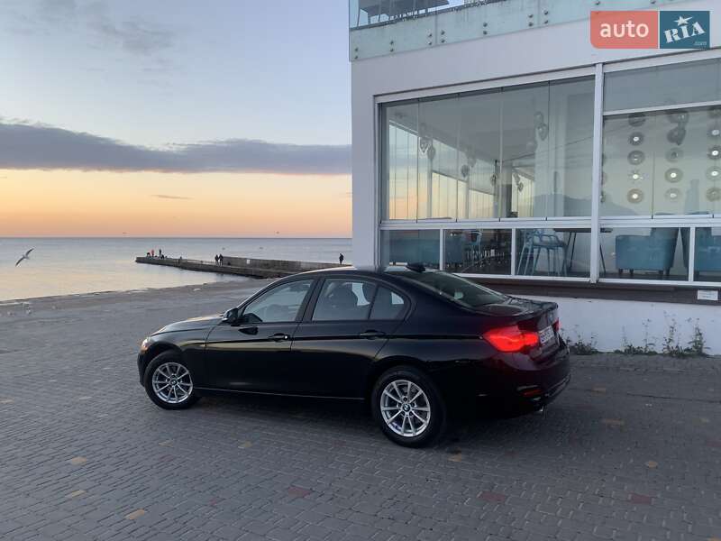 Седан BMW 3 Series 2017 в Одессе