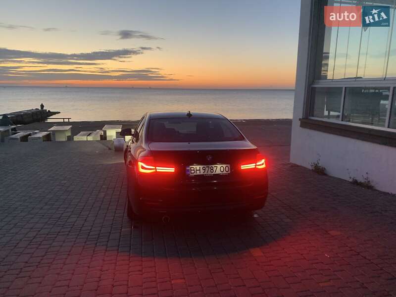 Седан BMW 3 Series 2017 в Одессе