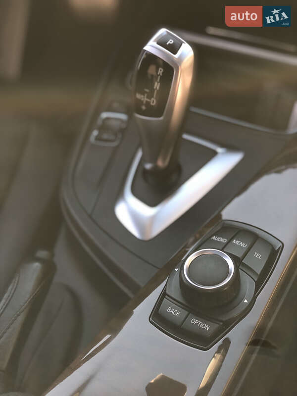 Седан BMW 3 Series 2015 в Києві