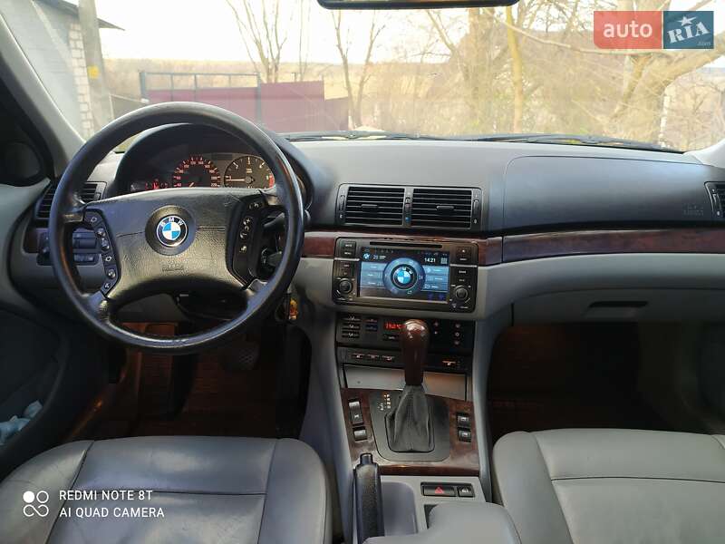 Седан BMW 3 Series 2003 в Смілі