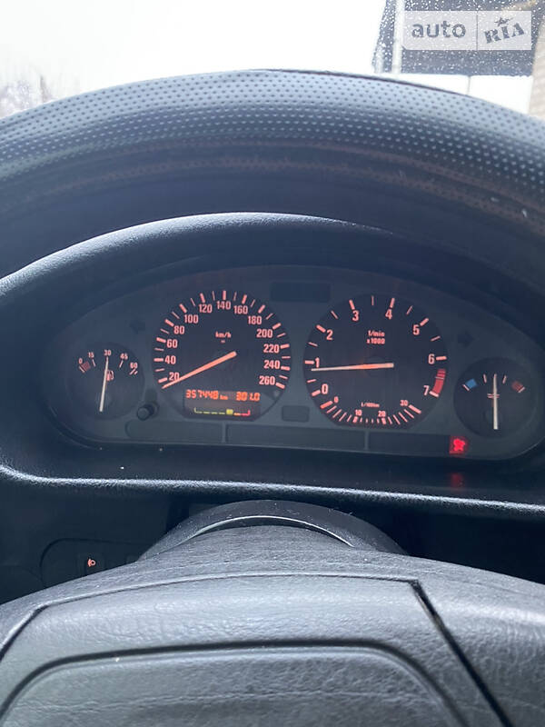 Седан BMW 3 Series 1995 в Васильевке