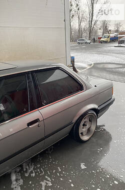 Купе BMW 3 Series 1988 в Виннице