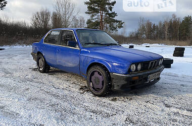 Седан BMW 3 Series 1985 в Обухове