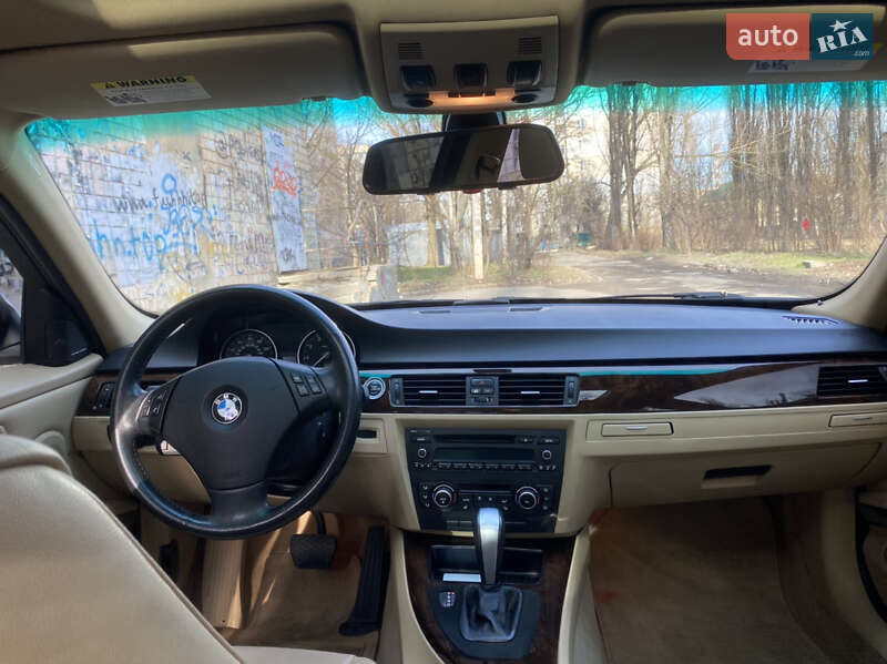 Седан BMW 3 Series 2010 в Одессе