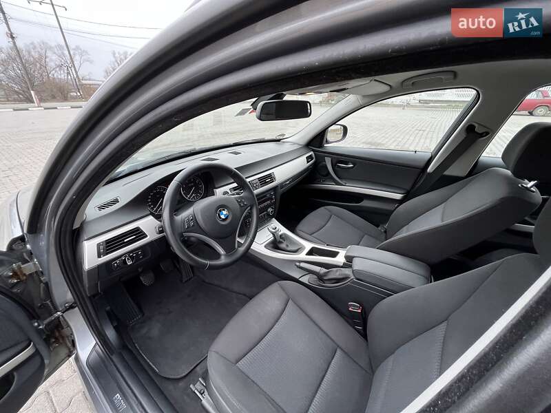 Універсал BMW 3 Series 2009 в Чернівцях