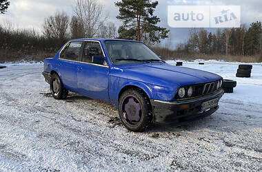 Седан BMW 3 Series 1985 в Обухове