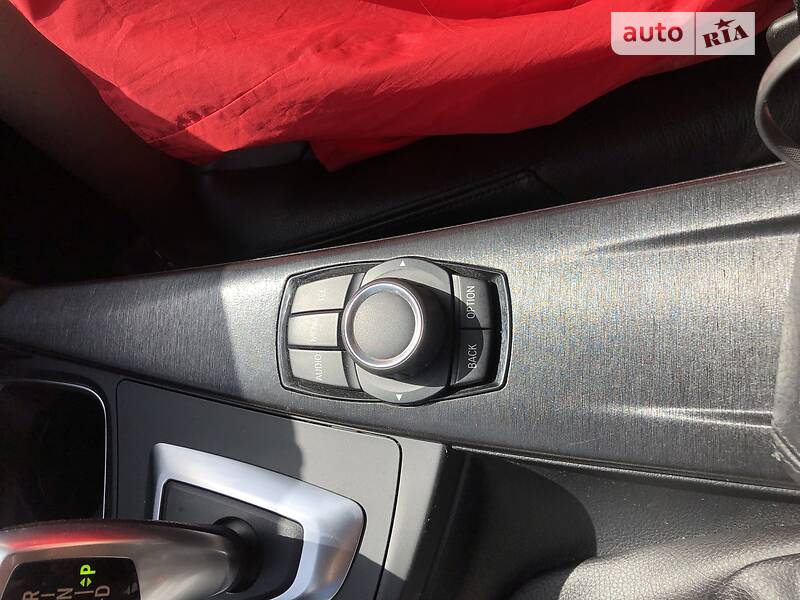 Седан BMW 3 Series 2015 в Львове