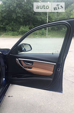 Седан BMW 3 Series 2015 в Трускавці