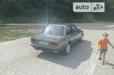 Купе BMW 3 Series 1987 в Львове