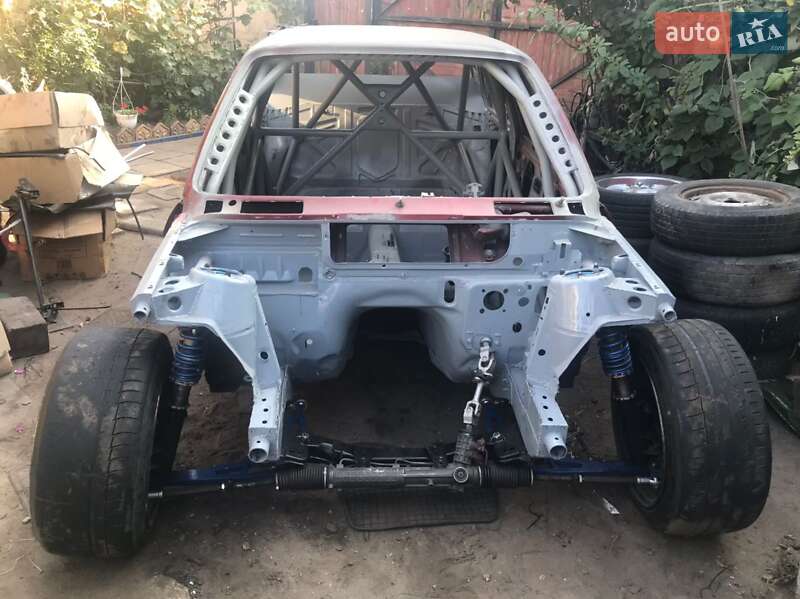 Седан BMW 3 Series 1985 в Харкові