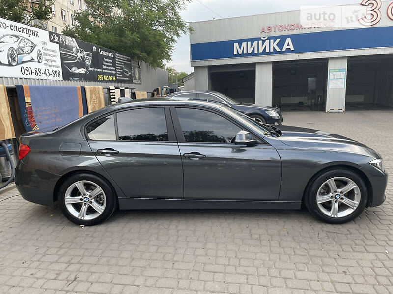 Седан BMW 3 Series 2015 в Боярке