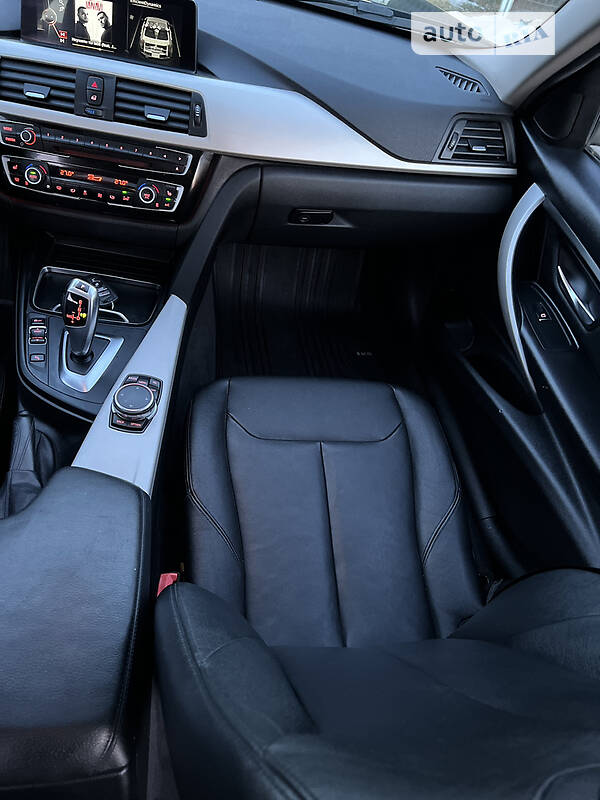 Седан BMW 3 Series 2016 в Одесі