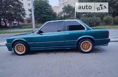 Купе BMW 3 Series 1986 в 