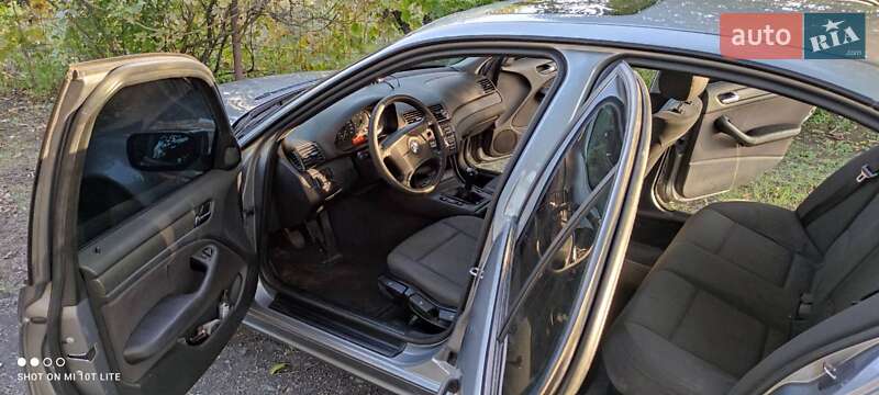 Седан BMW 3 Series 2003 в Першотравенске фото 12 Седан BMW 3 Series 2003 в Першотравенске