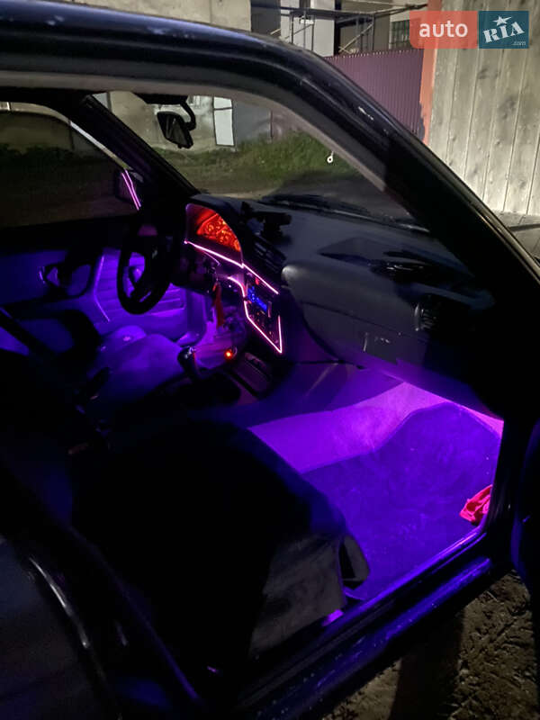 Седан BMW 3 Series 1988 в Хусте