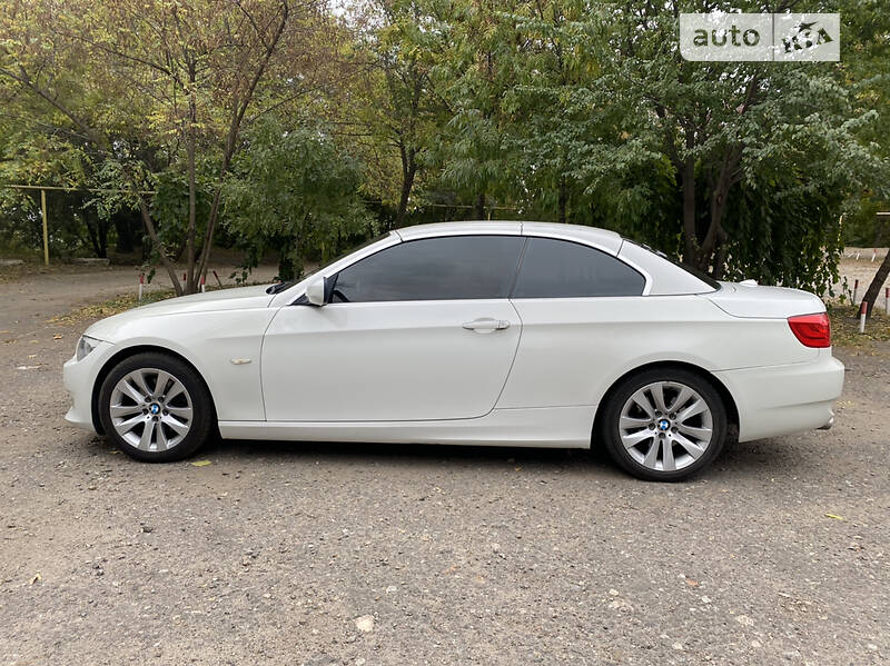 Кабриолет BMW 3 Series 2011 в Одессе