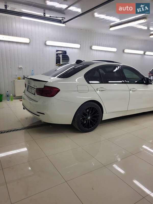 Седан BMW 3 Series 2015 в Тернополі