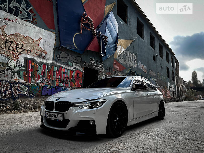 Седан BMW 3 Series 2015 в Одесі