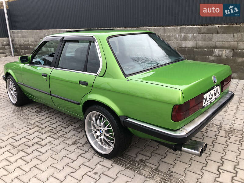 Седан BMW 3 Series 1986 в Галичі