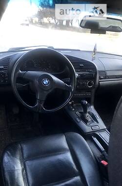 Седан BMW 3 Series 1995 в Житомире