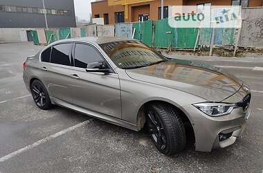 Седан BMW 3 Series 2015 в Вишневом