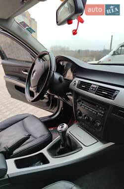 Универсал BMW 3 Series 2006 в  фото 17 Универсал BMW 3 Series 2006 в