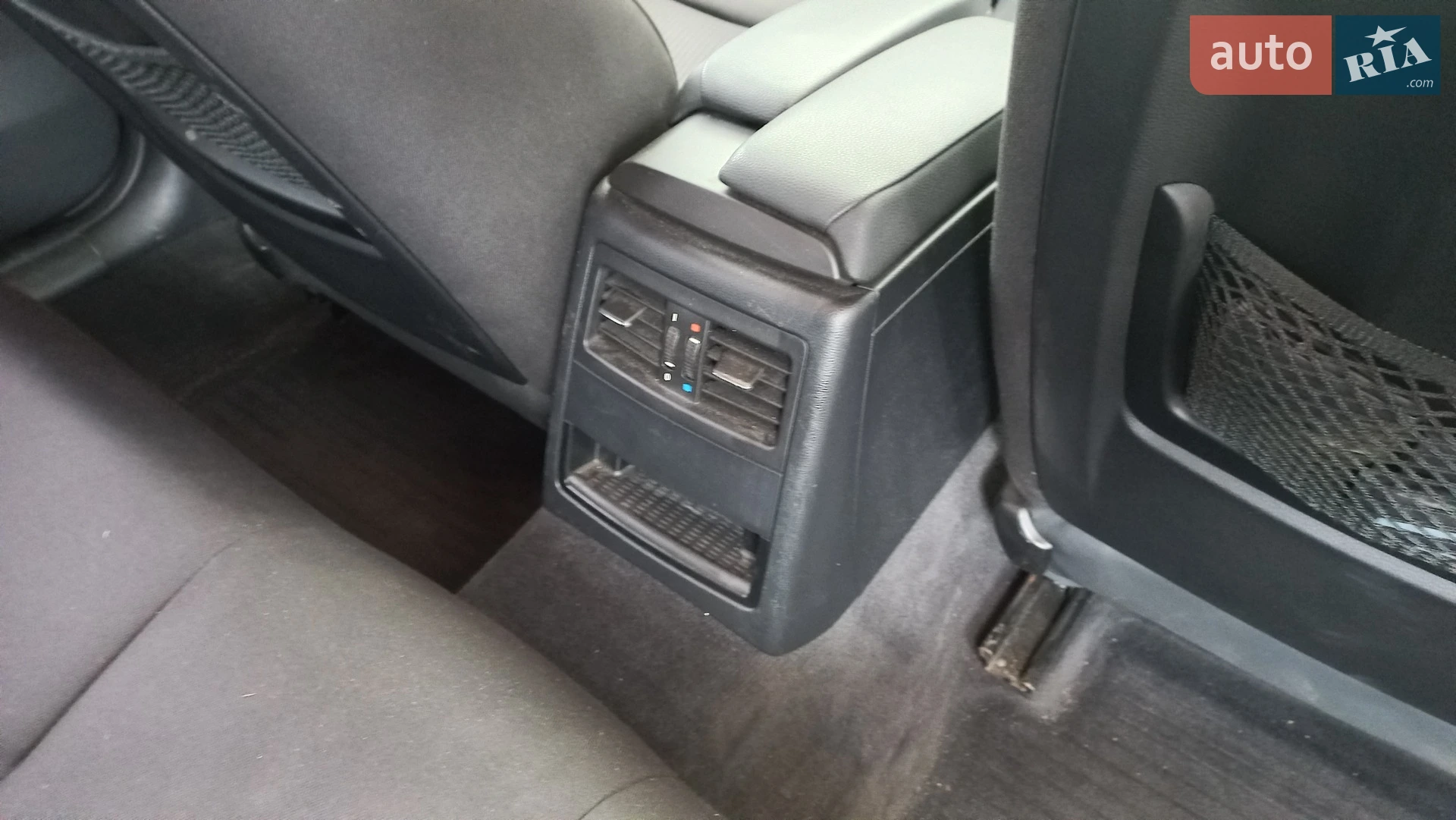 2010 BMW 3er - мініатюра 10