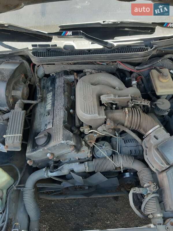Седан BMW 3 Series 1994 в Полтаве